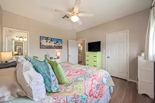3930 Navarro Dr, Galveston, TX 77554 - Photo 22