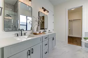 6127 Pacific Frst Dr, Houston, TX 77091 - Photo 36