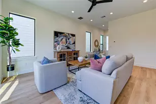 6127 Pacific Frst Dr, Houston, TX 77091 - Photo 12