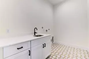 6127 Pacific Frst Dr, Houston, TX 77091 - Photo 30