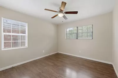 10011 Aves Street, Houston, TX 77034 - Photo 8