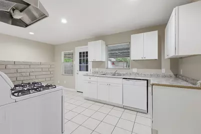 10011 Aves Street, Houston, TX 77034 - Photo 4