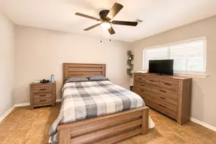 670 Fawn Dr, Houston, TX 77015 - Photo 10
