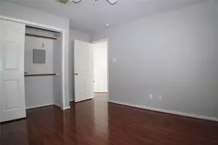 13714 Pear Woods Ct, Houston, TX 77059 - Photo 18