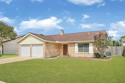 501 S Travis Street, Deer Park, TX 77536 - Photo 2