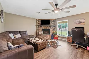 2851 Johnnie St, Orange, TX 77630 - Photo 8