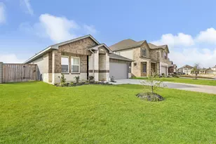 18903 Austin Ridge Dr, Crosby, TX 77532 - Photo 2