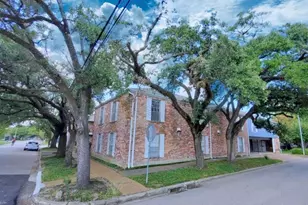 3611 Stanford St, Houston, TX 77006 - Photo 2
