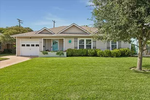 126 Dolphin, Galveston, TX 77550 - Photo 2