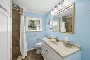 126 Dolphin, Galveston, TX 77550 - Photo 10