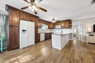 126 Dolphin, Galveston, TX 77550 - Photo 6
