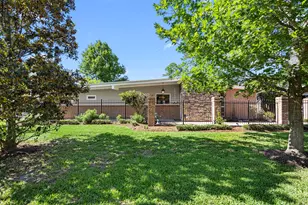 10310 Mayfield Rd, Houston, TX 77043 - Photo 1