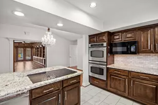 10310 Mayfield Rd, Houston, TX 77043 - Photo 22