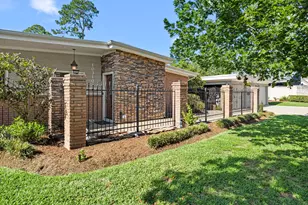 10310 Mayfield Rd, Houston, TX 77043 - Photo 2