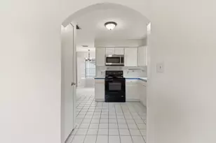 303 N Forest Blvd, Houston, TX 77090 - Photo 10