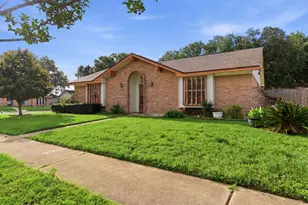 303 N Forest Blvd, Houston, TX 77090 - Photo 6