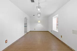 303 N Forest Blvd, Houston, TX 77090 - Photo 8