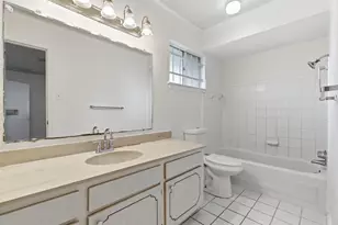 303 N Forest Blvd, Houston, TX 77090 - Photo 22
