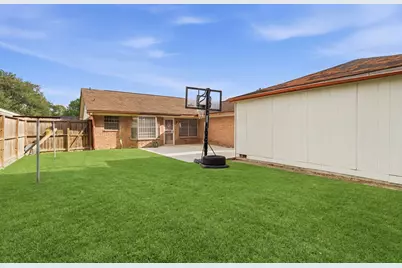 303 N Forest Boulevard, Houston, TX 77090 - Photo 26