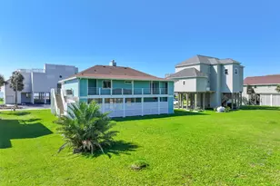 18418 E De Vaca Ln, Galveston, TX 77554 - Photo 4