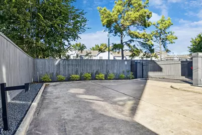 1316 W Dallas Street, Houston, TX 77019 - Photo 32