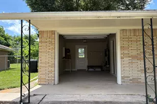 1411 Ansbury Dr, Houston, TX 77018 - Photo 2