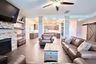 2504 Rosa Rita Dr, League City, TX 77573 - Photo 6