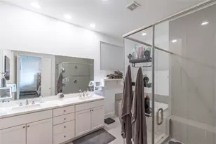 2209 Chenevert St, Houston, TX 77003 - Photo 10