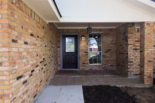 51 Sweetgum Ct, Lake Jackson, TX 77566 - Photo 4