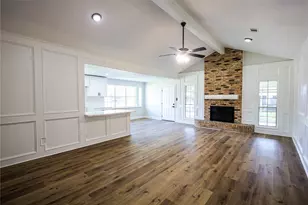 51 Sweetgum Ct, Lake Jackson, TX 77566 - Photo 6