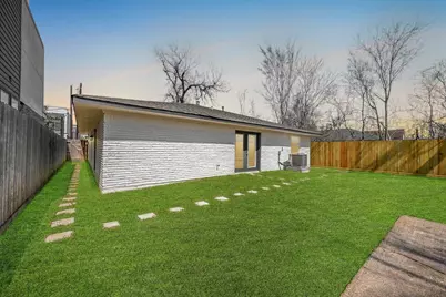 4710 Hershe Street, Houston, TX 77020 - Photo 6