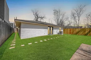 4710 Hershe St, Houston, TX 77020 - Photo 6