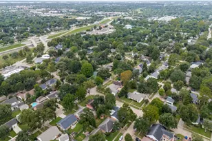 5933 Birdwood Rd, Houston, TX 77074 - Photo 30