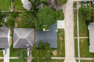 5933 Birdwood Rd, Houston, TX 77074 - Photo 26