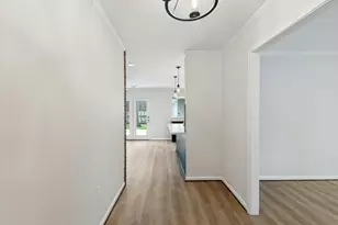 5933 Birdwood Rd, Houston, TX 77074 - Photo 6