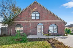 512 Bertloma St, Pasadena, TX 77502 - Photo 2
