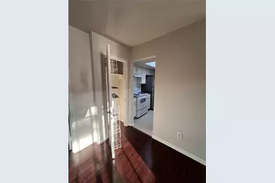 14333 Memorial Drive #31, Houston, TX 77079 - Photo 8