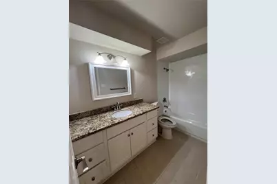 14333 Memorial Drive #31, Houston, TX 77079 - Photo 10