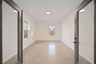 711 W Sidnor St, Alvin, TX 77511 - Photo 36