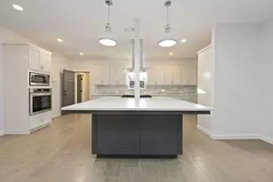 711 W Sidnor St, Alvin, TX 77511 - Photo 16