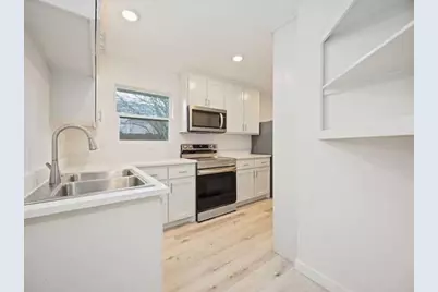 711 W Sidnor Street, Alvin, TX 77511 - Photo 22