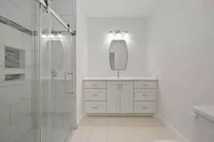 711 W Sidnor St, Alvin, TX 77511 - Photo 30