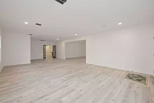 711 W Sidnor St, Alvin, TX 77511 - Photo 20