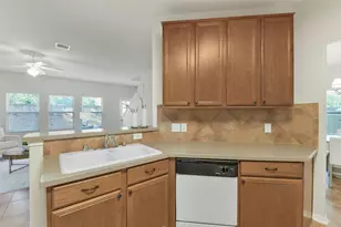 8706 Challis Park Ct, Houston, TX 77040 - Photo 12