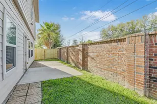 8706 Challis Park Ct, Houston, TX 77040 - Photo 36
