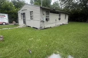 2404 Russell St, Houston, TX 77026 - Photo 1