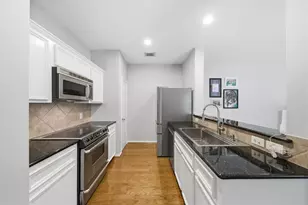834 W Heights Hollow Ln, Houston, TX 77007 - Photo 12