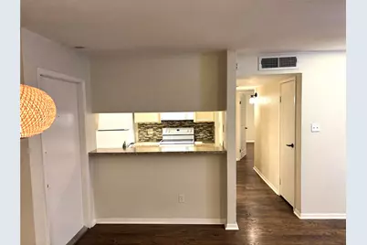 3025 Walnut Bend Lane #31, Houston, TX 77042 - Photo 6