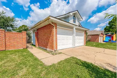 9310 Corner Oaks Ln, Houston, TX 77036 - Photo 2