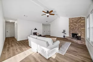15643 Meadow Village Dr, Houston, TX 77095 - Photo 12
